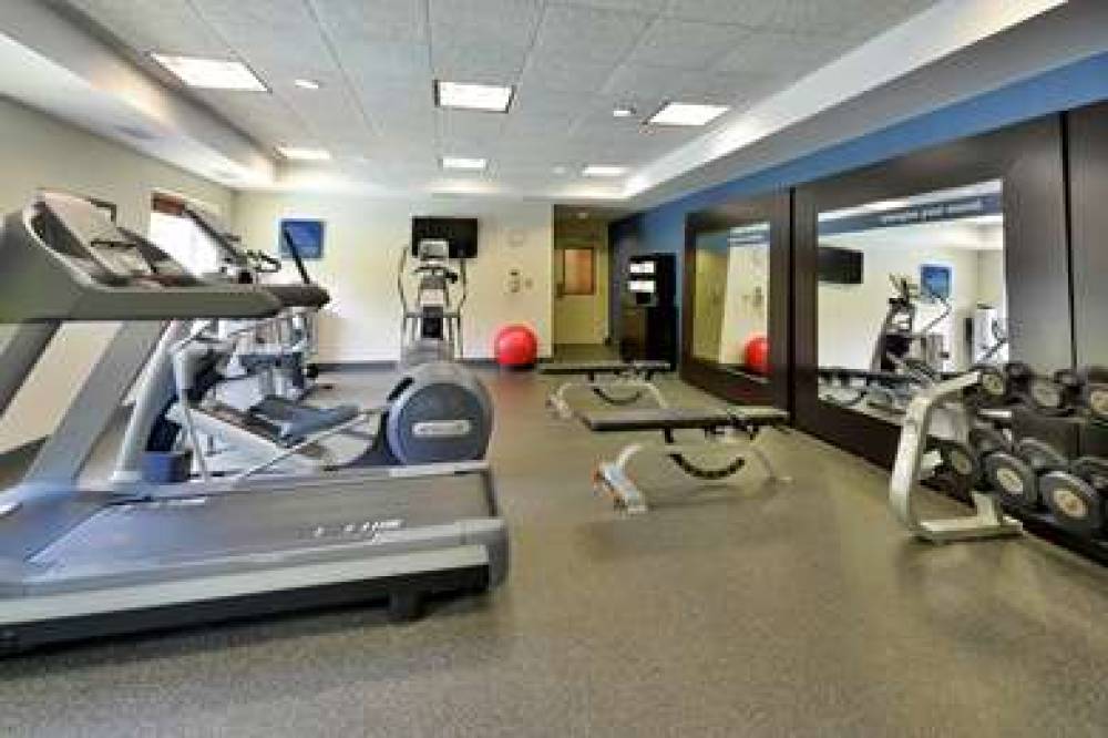 Hampton Inn &amp; Suites Huntersville, NC 7