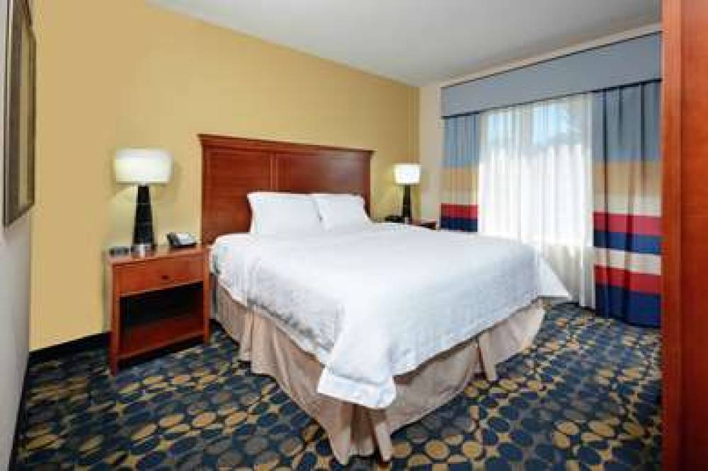 Hampton Inn &amp; Suites Huntersville, NC 9