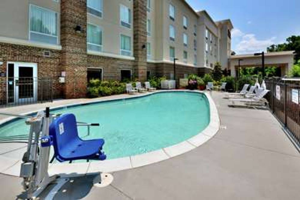 Hampton Inn &amp; Suites Huntersville, NC 6
