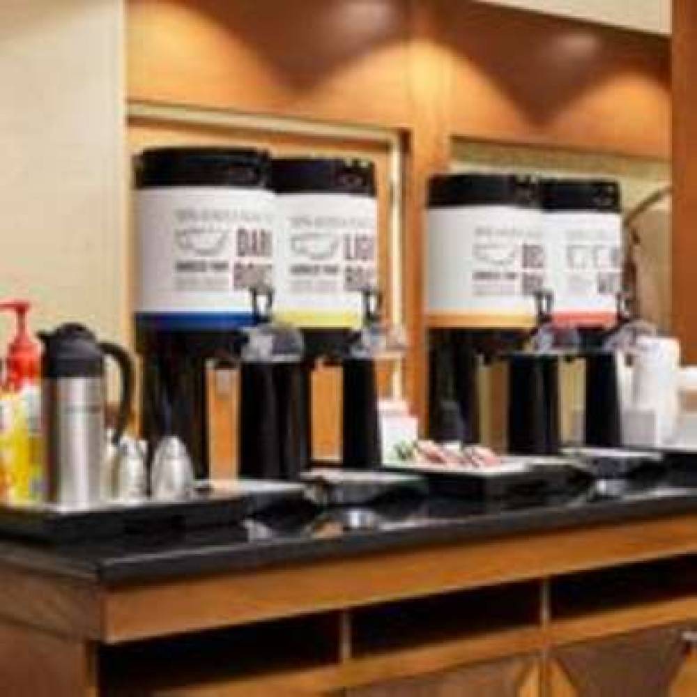 Hampton Inn &amp; Suites Indianapolis-Fishers 8
