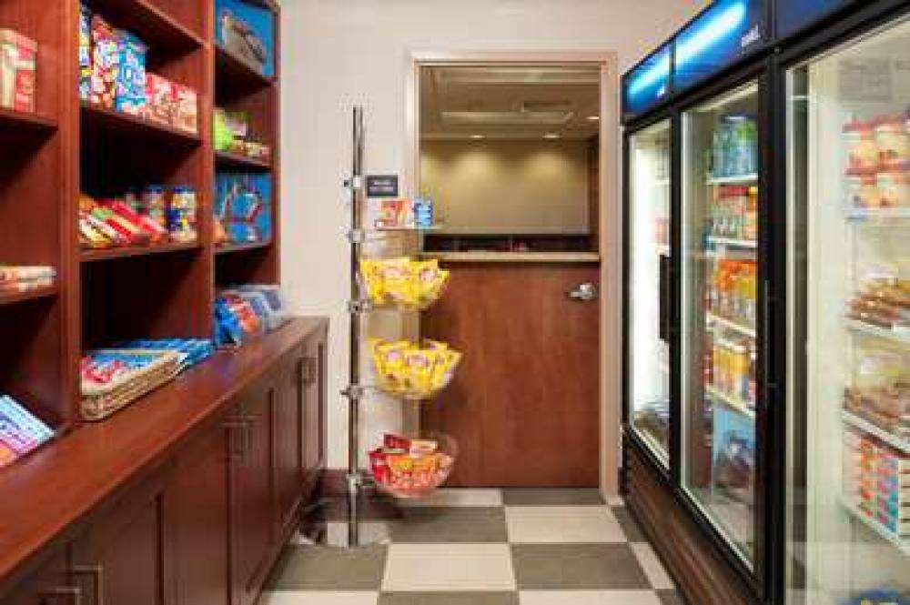 Hampton Inn &amp; Suites Kokomo 3