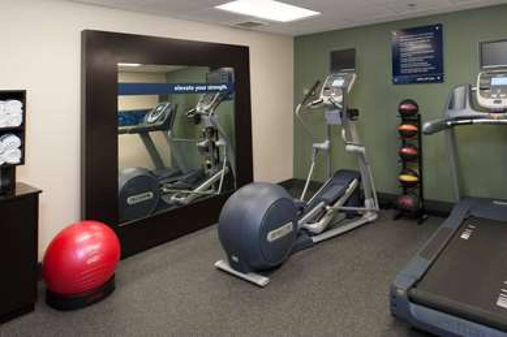 Hampton Inn &amp; Suites Kokomo 5