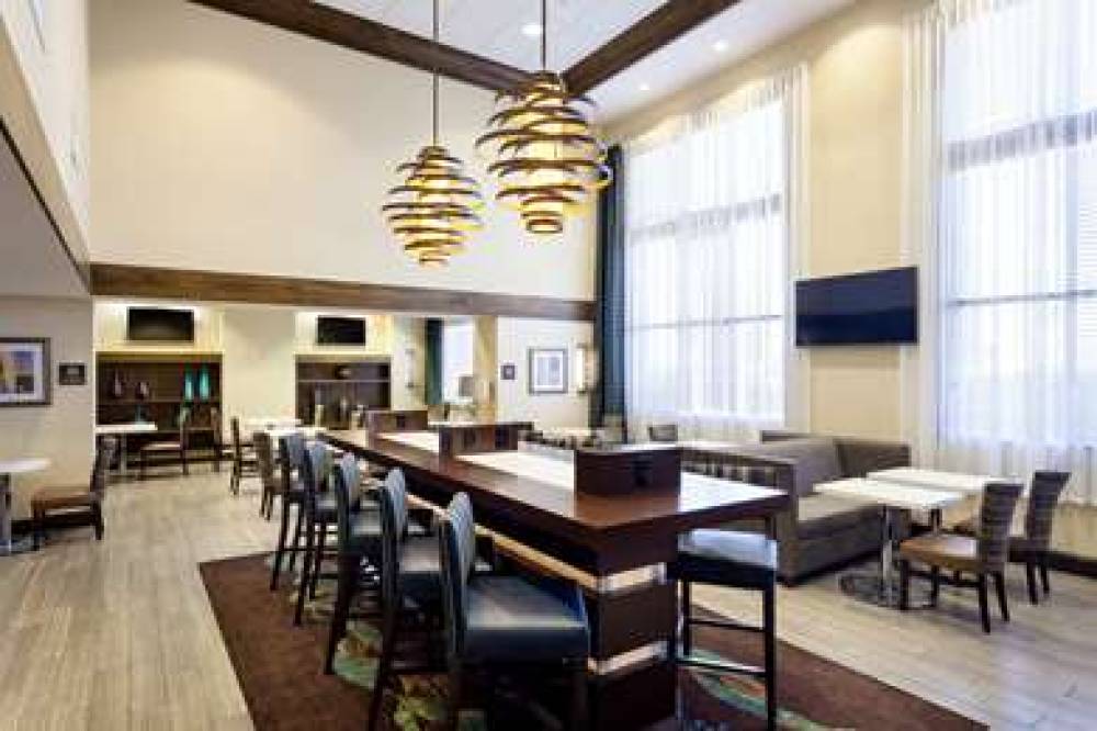 Hampton Inn &amp; Suites Las Vegas-Red Rock/Summe 8
