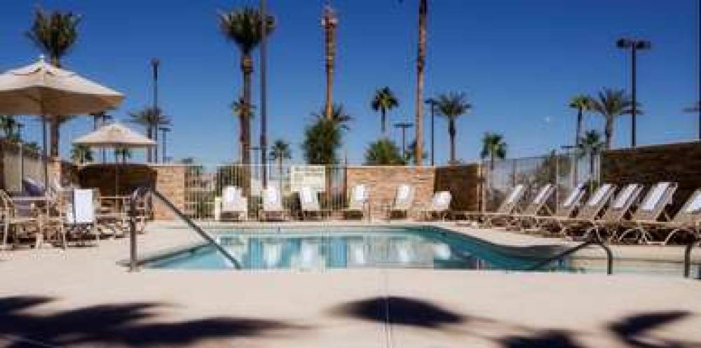 Hampton Inn &amp; Suites Las Vegas-Red Rock/Summe 4
