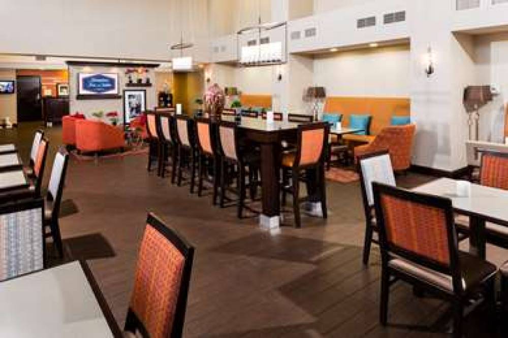 Hampton Inn &amp; Suites Las Vegas South 10