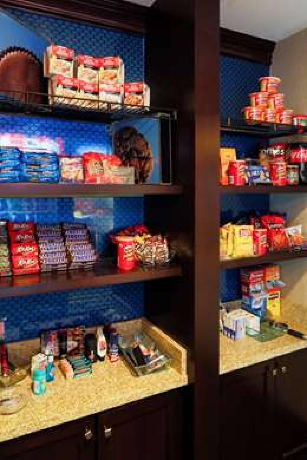 Hampton Inn &amp; Suites Las Vegas South 9