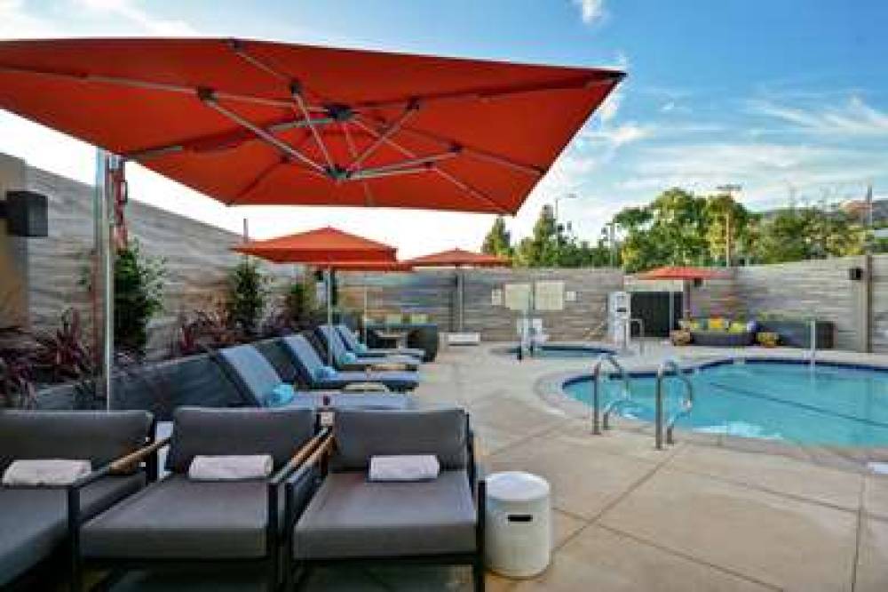 Hampton Inn &amp; Suites Los Angeles Burbank Airp 7