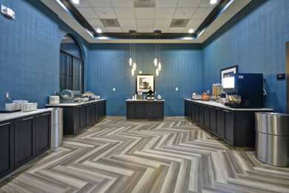 Hampton Inn &amp; Suites Los Angeles Burbank Airp 10