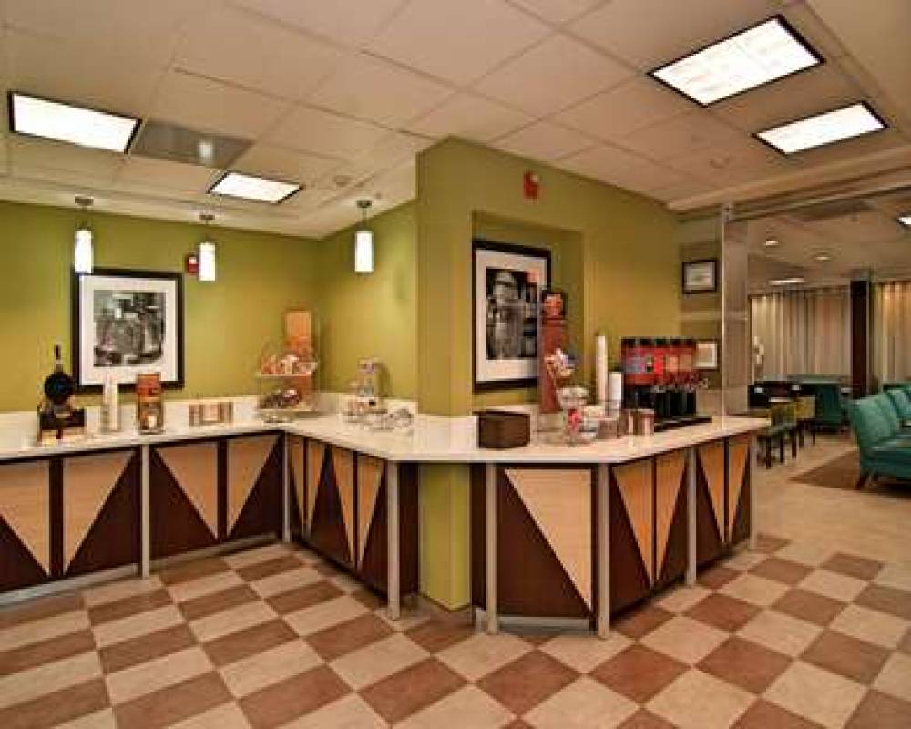 Hampton Inn &amp; Suites Mountain View 10