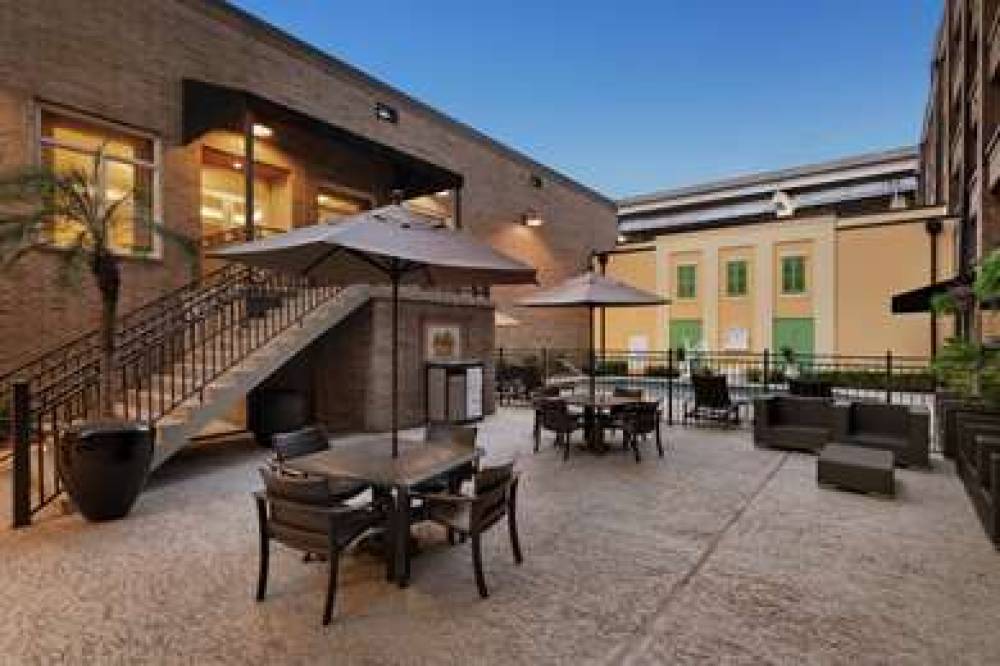 Hampton Inn &amp; Suites New Orleans Convention C 7