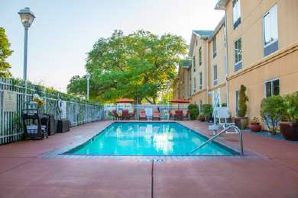 Hampton Inn &amp; Suites New Orleans-Elmwood/Clea 9