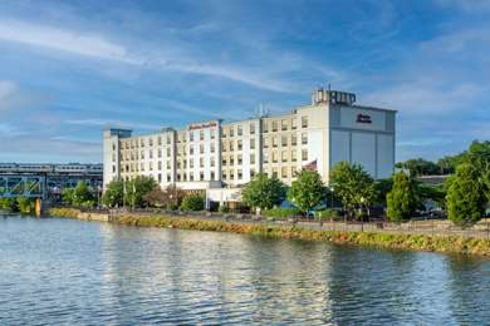 Hampton Inn &amp; Suites Newark-Harrison-Riverwalk 6