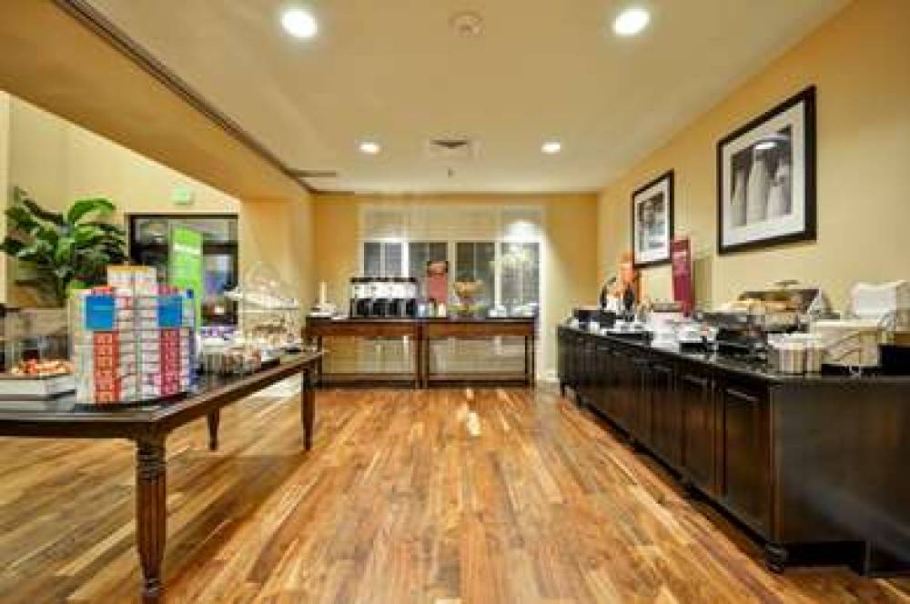 Hampton Inn &amp; Suites North Charleston-Univers 9
