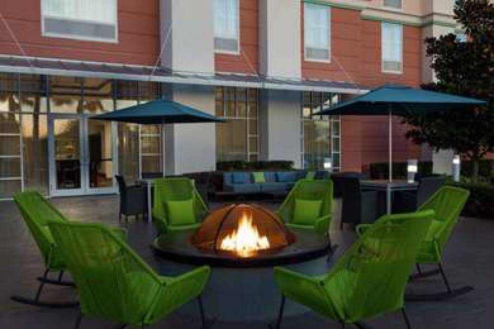 Hampton Inn &amp; Suites Orlando Airport @ Gatewa 4