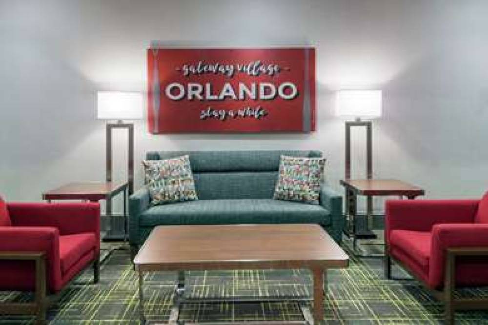 Hampton Inn &amp; Suites Orlando Airport @ Gatewa 7