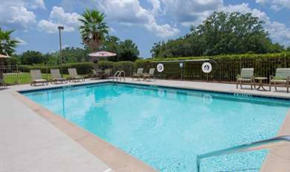Hampton Inn &amp; Suites Pensacola I-10 N At Univ 7