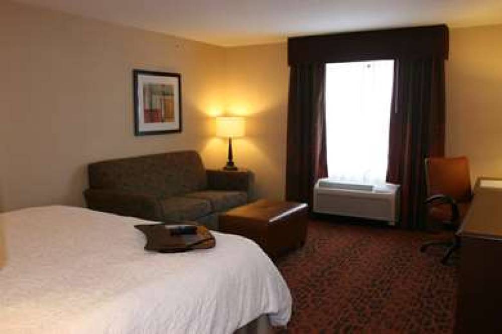 Hampton Inn &amp; Suites Peru, IL 3