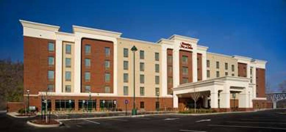 Hampton Inn &amp; Suites Pittsburgh/Waterfront-We 2
