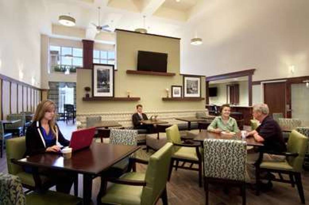 Hampton Inn &amp; Suites Providence-Warwick Airpo 4