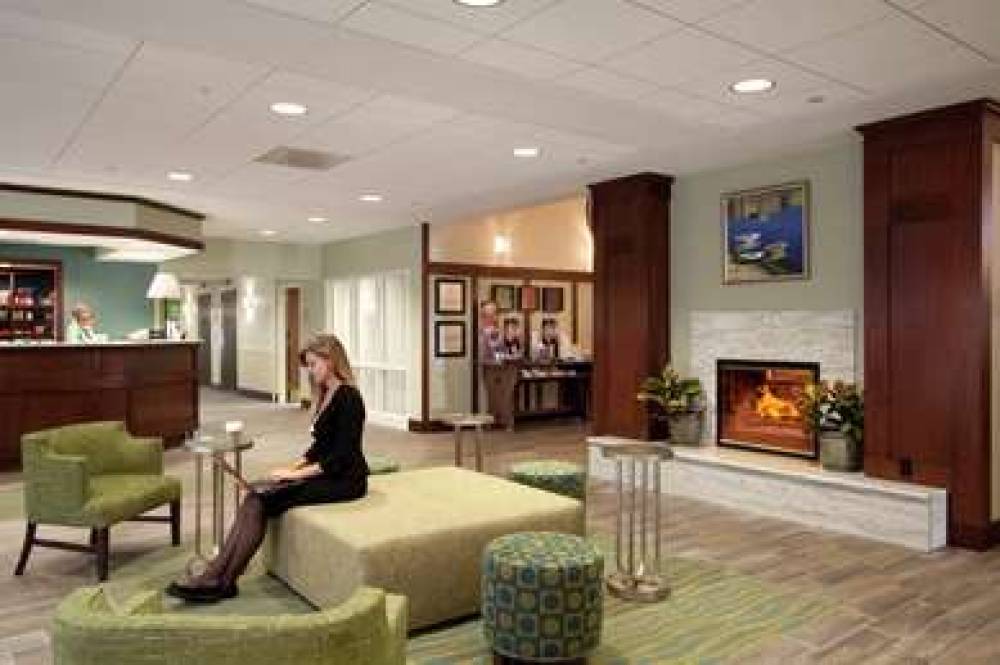 Hampton Inn &amp; Suites Providence-Warwick Airpo 2