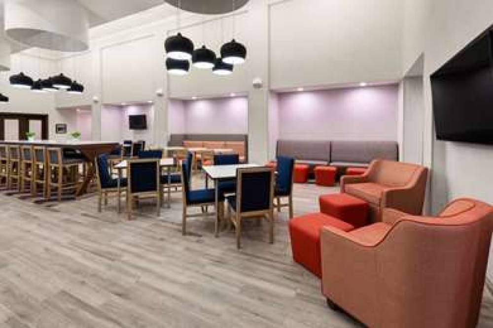 Hampton Inn &amp; Suites Saginaw, MI 6