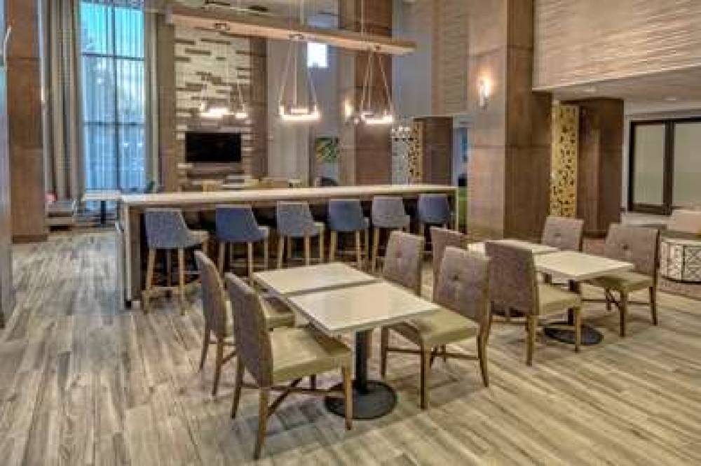 Hampton Inn &amp; Suites San Jose Airport, CA 4