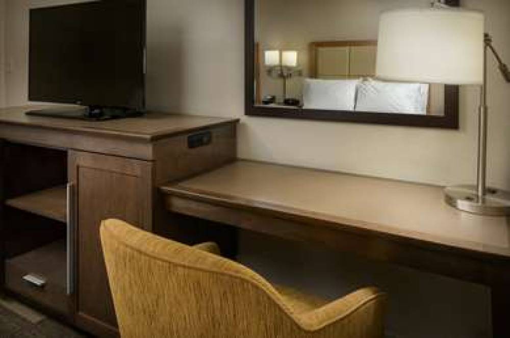 Hampton Inn &amp; Suites Scottsdale 9