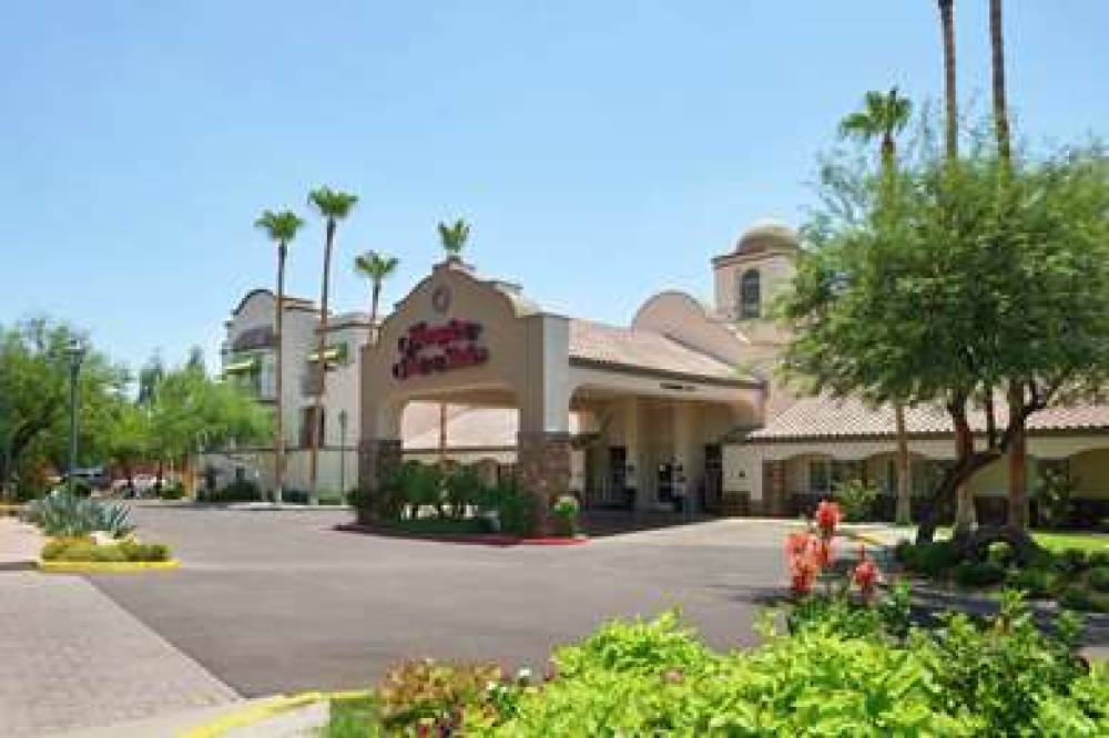Hampton Inn &amp; Suites Scottsdale 1