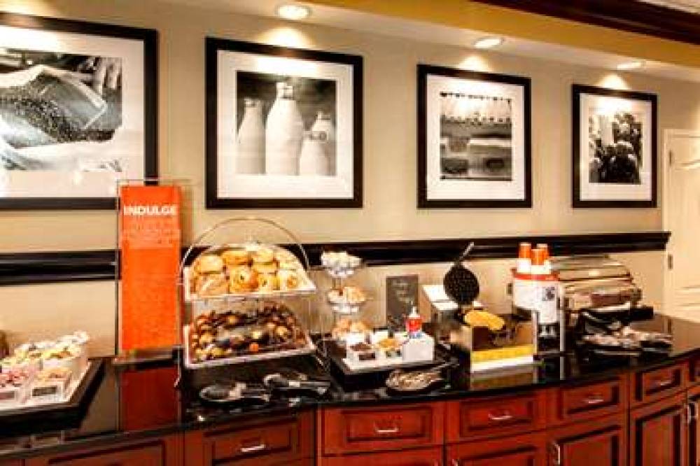 Hampton Inn &amp; Suites Staten Island 10