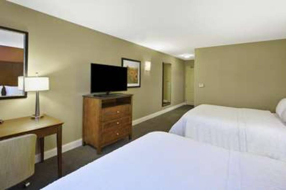 Hampton Inn &amp; Suites Wichita-Northeast 9