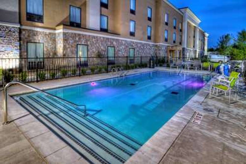 HAMPTON INN AND SUITES ADA, OK 8