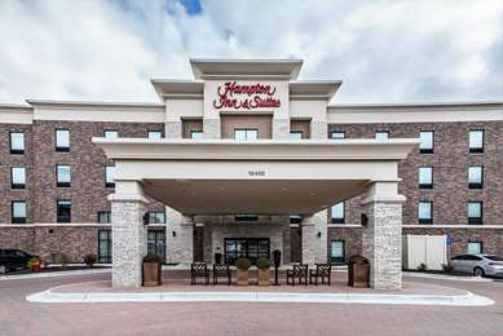 HAMPTON INN AND SUITES - ALLEN PARK 1
