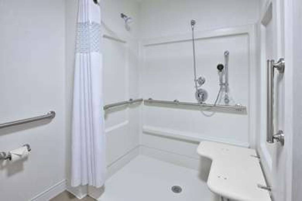 HAMPTON INN AND SUITES ALLIANCE 10