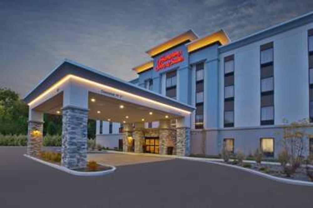 Hampton Inn And Suites Alliance