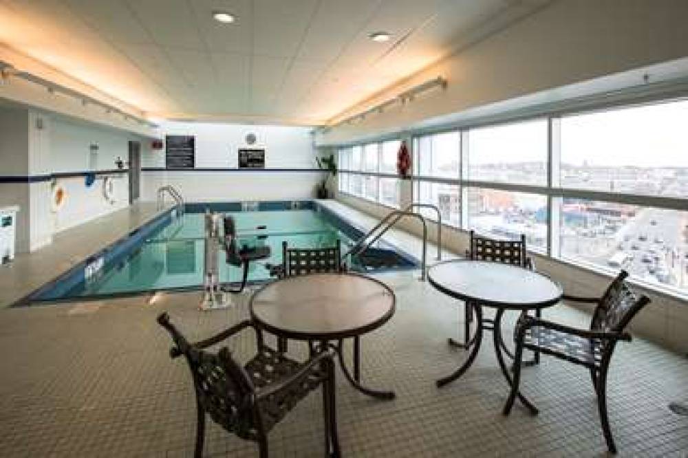 HAMPTON INN AND SUITES BOSTON-CROSS 5