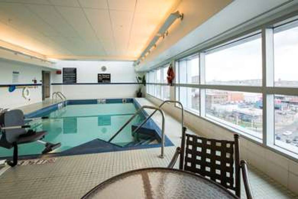 HAMPTON INN AND SUITES BOSTON-CROSS 3