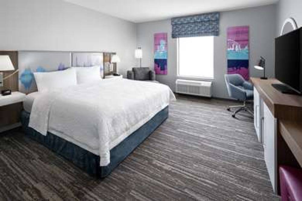 HAMPTON INN AND SUITES BRIDGEVIEW 9