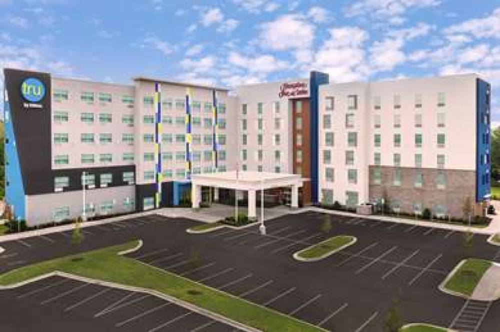 HAMPTON INN AND SUITES CLT AIRPORT 1