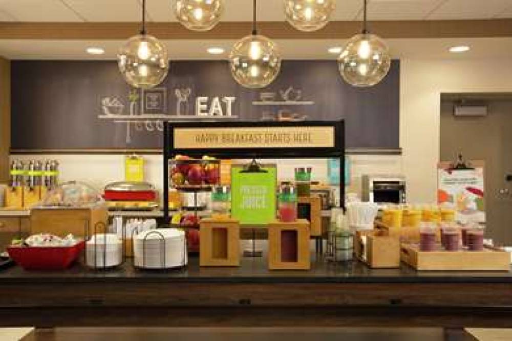 HAMPTON INN AND SUITES KUTZTOWN 10