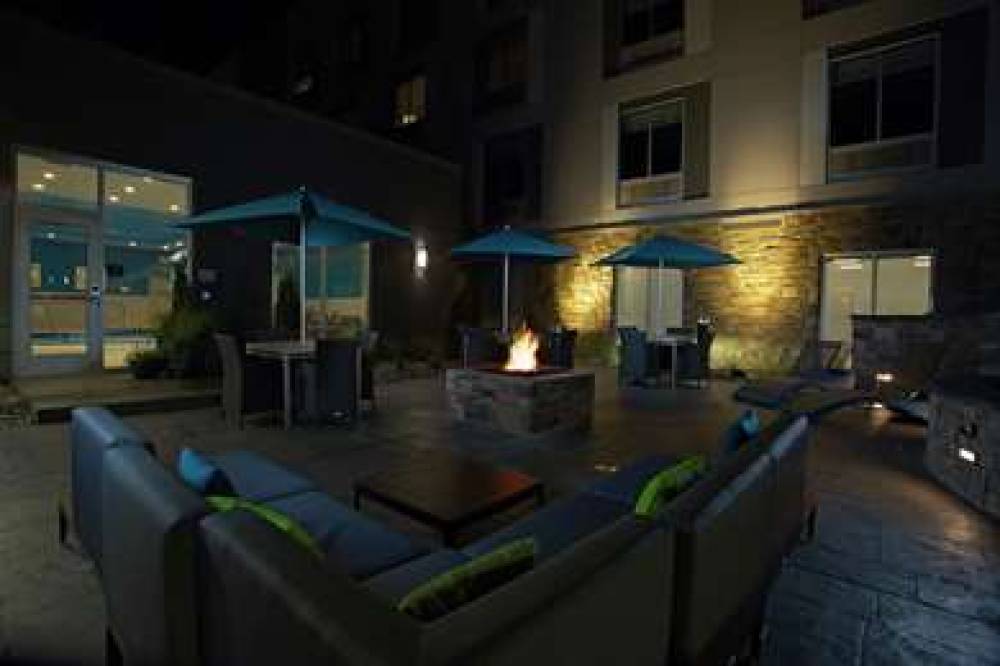 HAMPTON INN AND SUITES KUTZTOWN 2