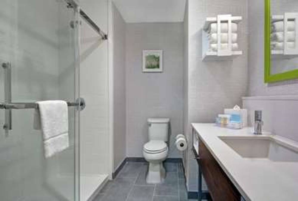 HAMPTON INN AND SUITES MIDDLEBURG 10