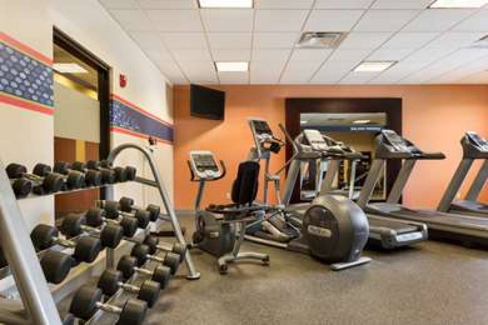 Hampton Inn And Suites Mission 8