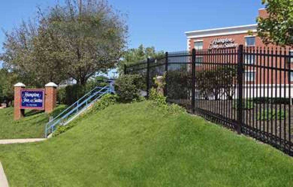 Hampton Inn And Suites Rockville Centre 5