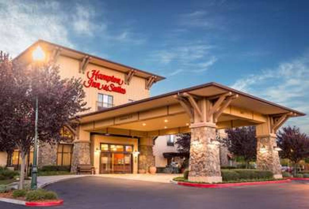 Hampton Inn And Suites Windsor/Sonoma Wine Country 2