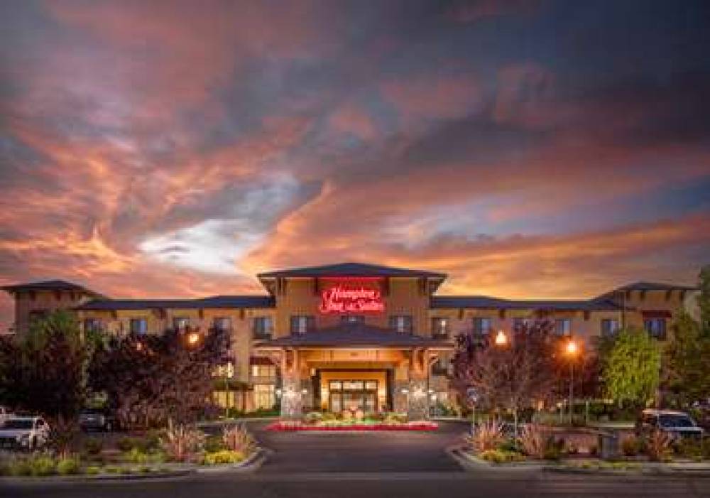 Hampton Inn And Suites Windsor/Sonoma Wine Country 4