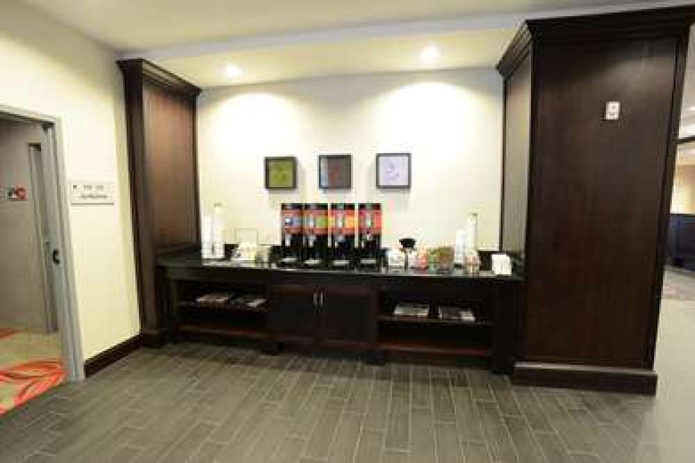Hampton Inn Andamp; Suites Albany A