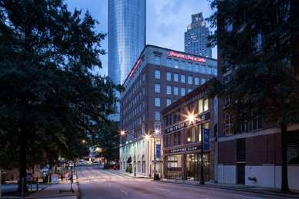 HAMPTON INN ANDAMP; SUITES ATLANTA- 6