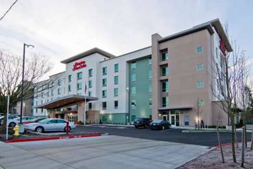 Hampton Inn Andamp; Suites Bellevue