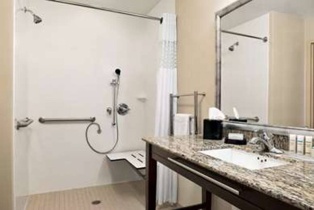 HAMPTON INN ANDAMP; SUITES CORPUS C 6