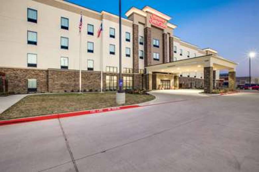 HAMPTON INN ANDAMP; SUITES DALLAS/F 3